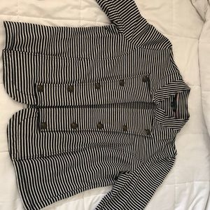 Cotton Tommy Hilfiger jacket. Long sleeve open front small side pockets. Size L